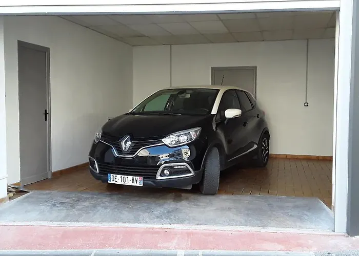 Maison De Avec Garage Et Terrasse * Lourdes